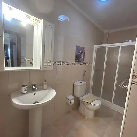 Acogedor Atico Con Terraza En Apartamento La Laguna (Tenerife)