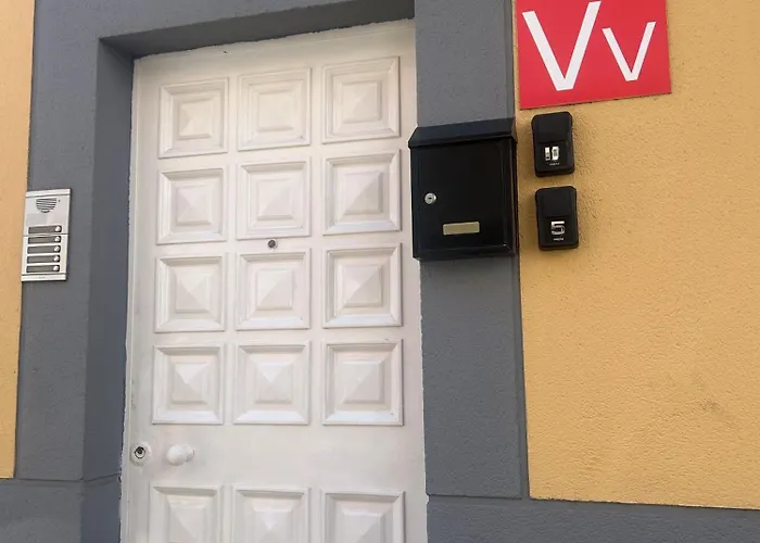 Acogedor Atico Con Terraza En *